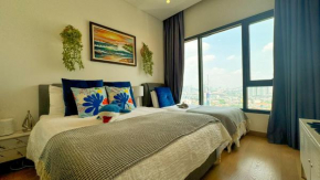 Beachside Pineapple Retreat Suites